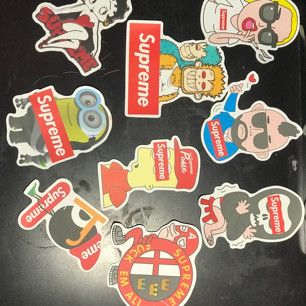 Little supreme stickers🔥👌